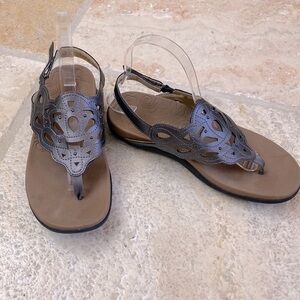 Rockport Ridge Circle CutOut Thong Sandals C Slip On Pewter Women 8.5 Beach